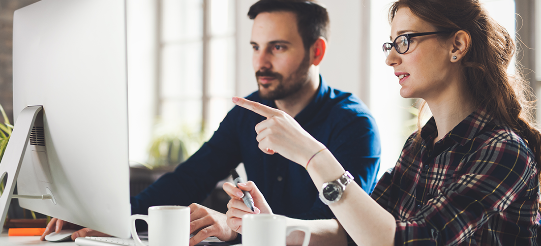 an agency rep explains the benefits of a hosting package to a client